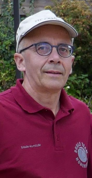 Du betrachtest gerade Boule-Sportabzeichen 2021 – Klaus Schmelzle klettert auf Platz 3 in Deutschland