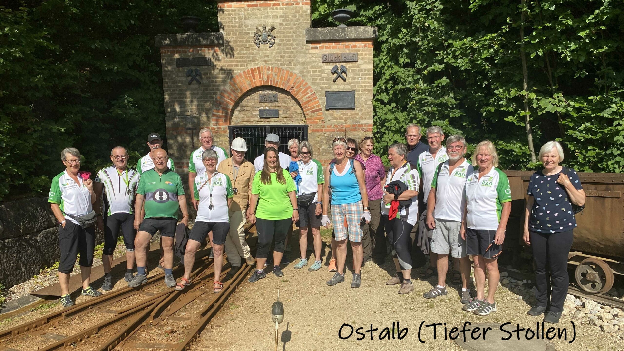Read more about the article Genuss-Radler erkunden von Michelfeld aus mit Pedlecs und Bio-Bikes die Ostalb