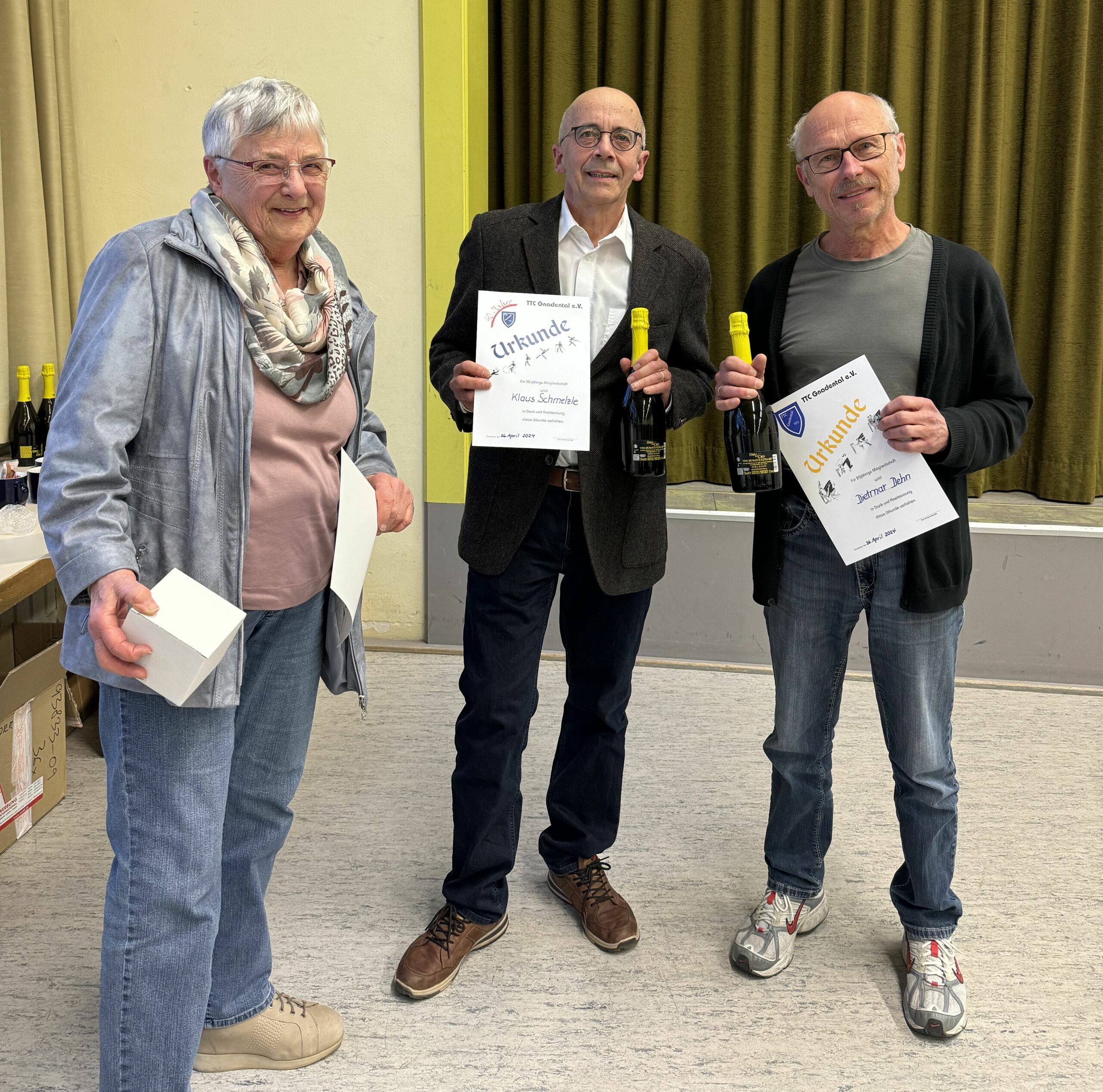 Read more about the article Ehrung langjähriger TTC-Mitglieder