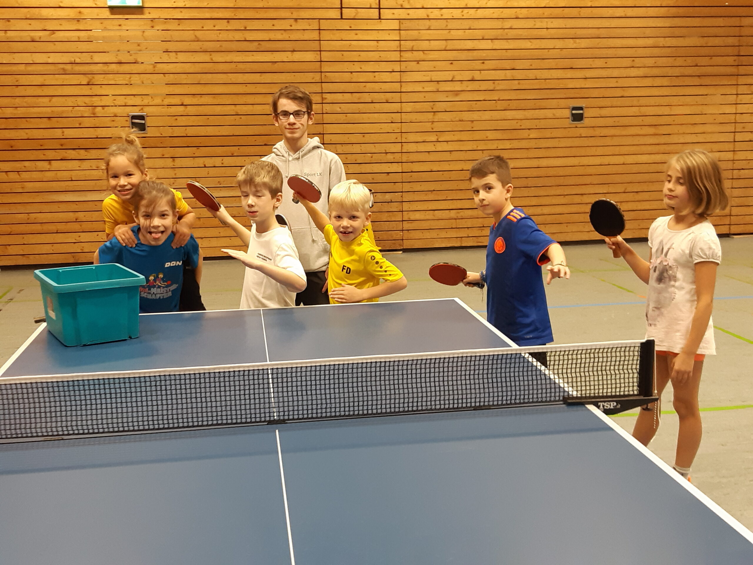 Du betrachtest gerade Viel Spass bei der Tischtennis-AG