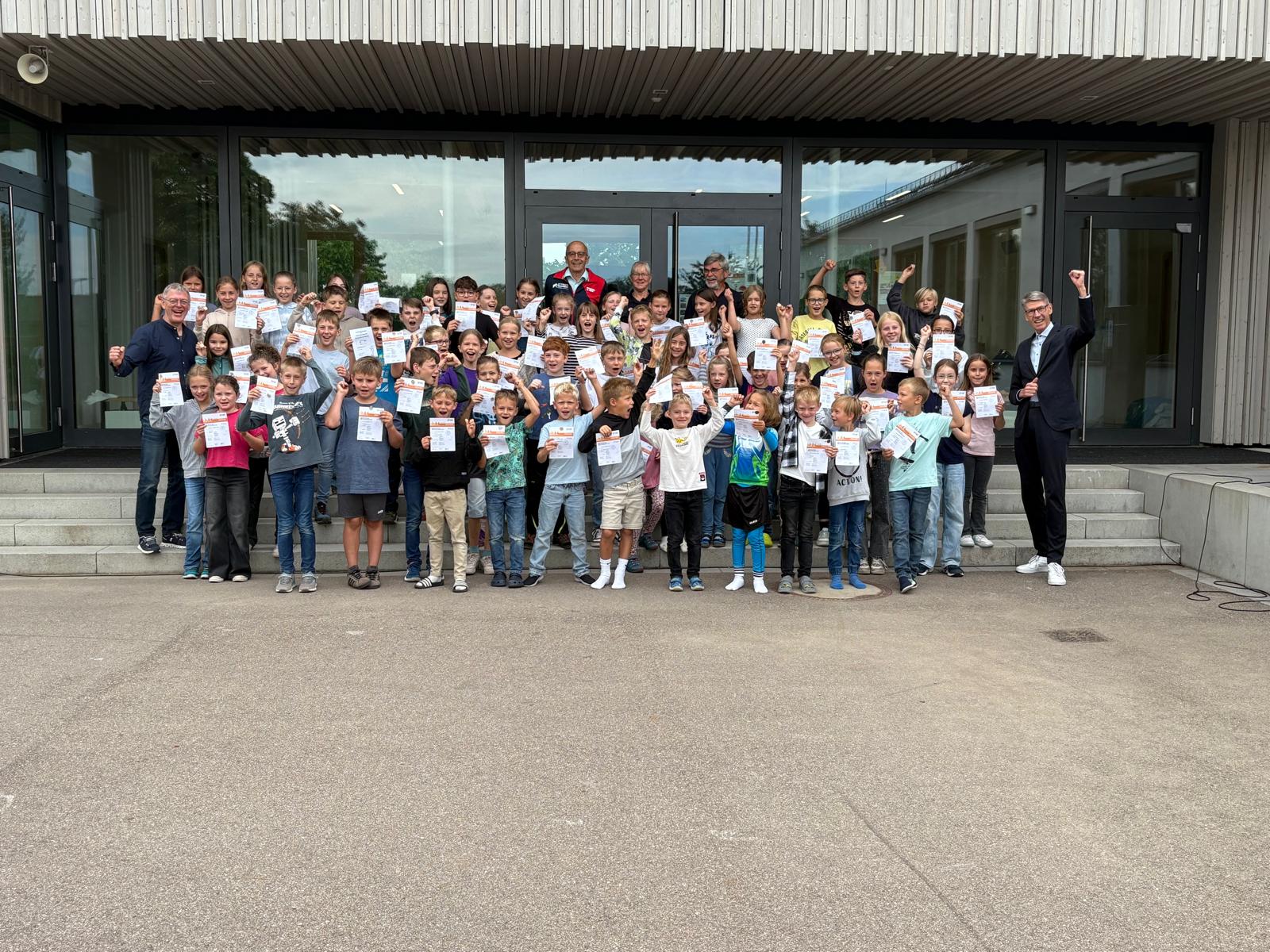 Mehr über den Artikel erfahren Sportabzeichenverleihung beim Schulfest in Michelfeld